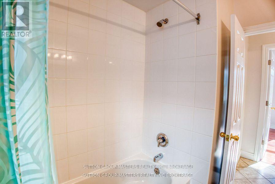 47 Livingston Street, Kingston, Ontario  K7L 4L1 - Photo 10 - X12104116