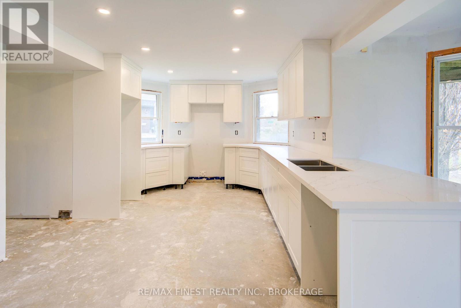 1674 South Boulevard, Kingston, Ontario  K7L 4V1 - Photo 10 - X12105143
