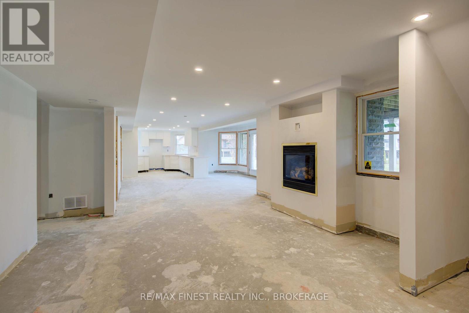 1674 South Boulevard, Kingston, Ontario  K7L 4V1 - Photo 17 - X12105143