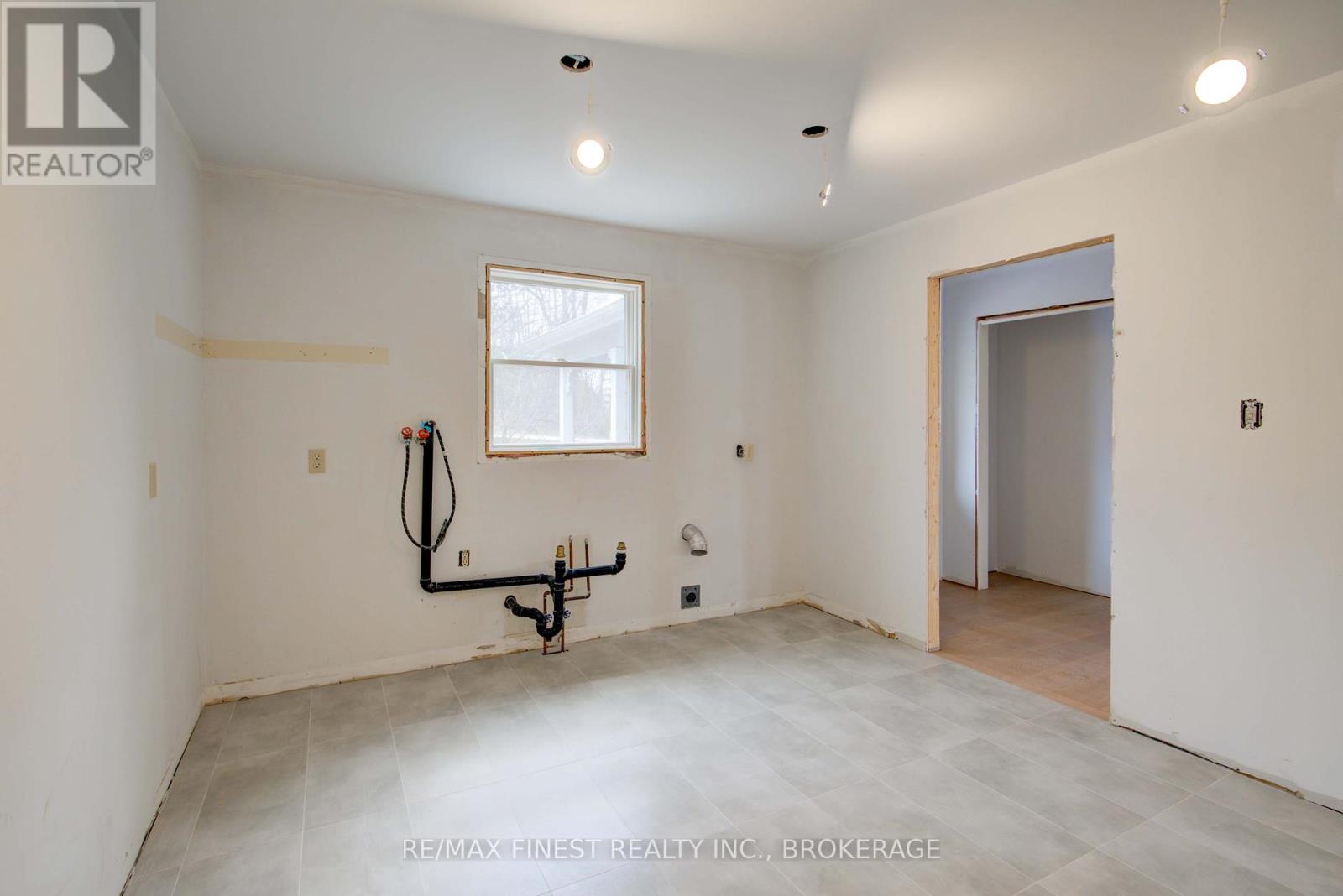 1674 South Boulevard, Kingston, Ontario  K7L 4V1 - Photo 18 - X12105143