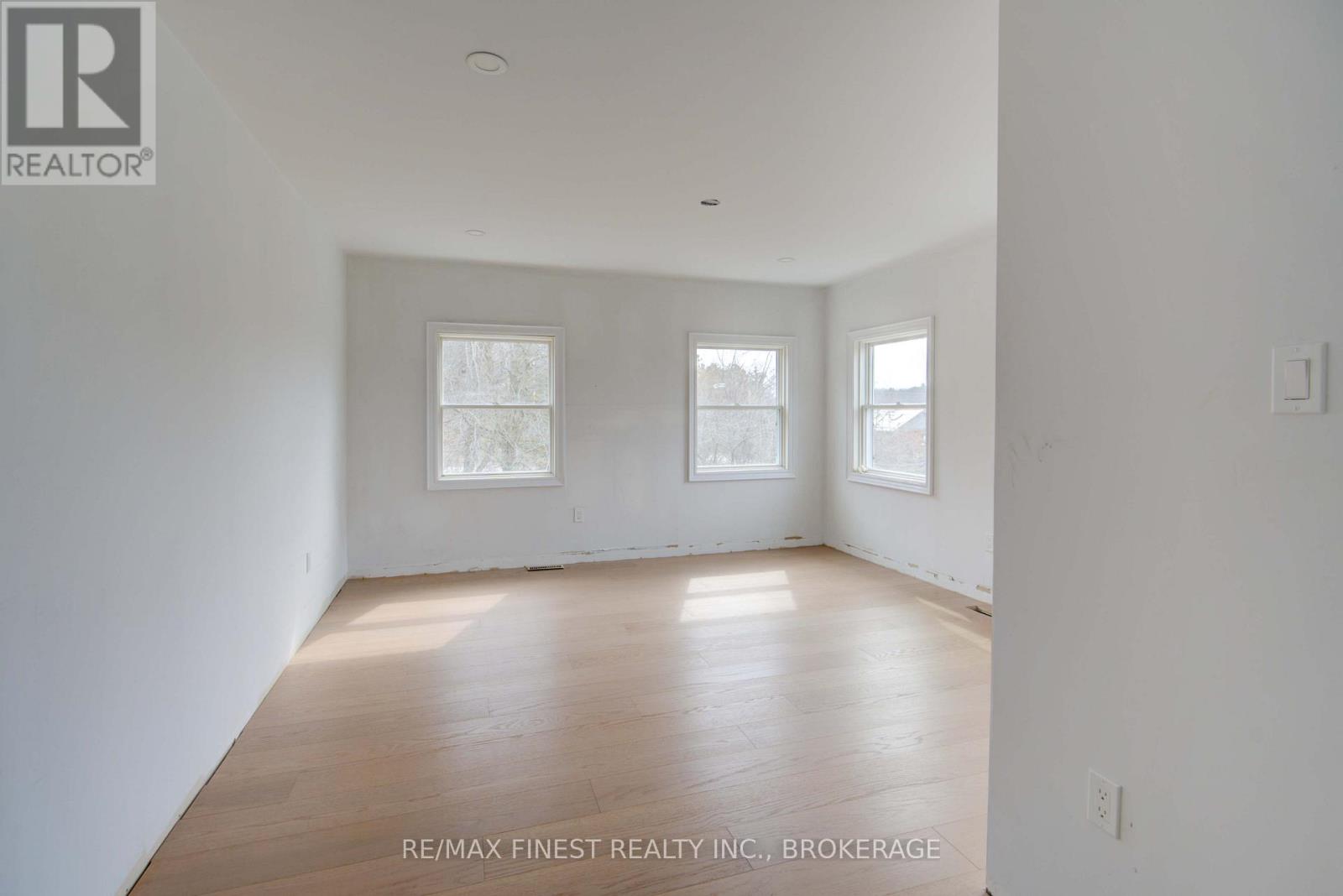 1674 South Boulevard, Kingston, Ontario  K7L 4V1 - Photo 35 - X12105143