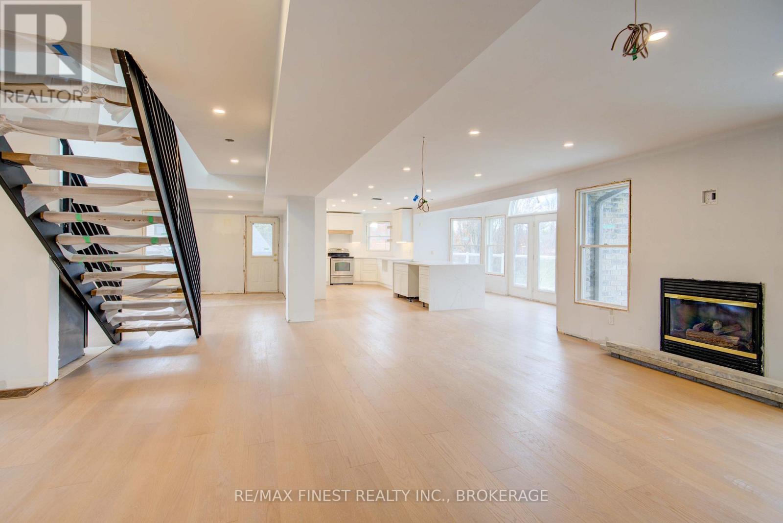 1674 South Boulevard, Kingston, Ontario  K7L 4V1 - Photo 6 - X12105143