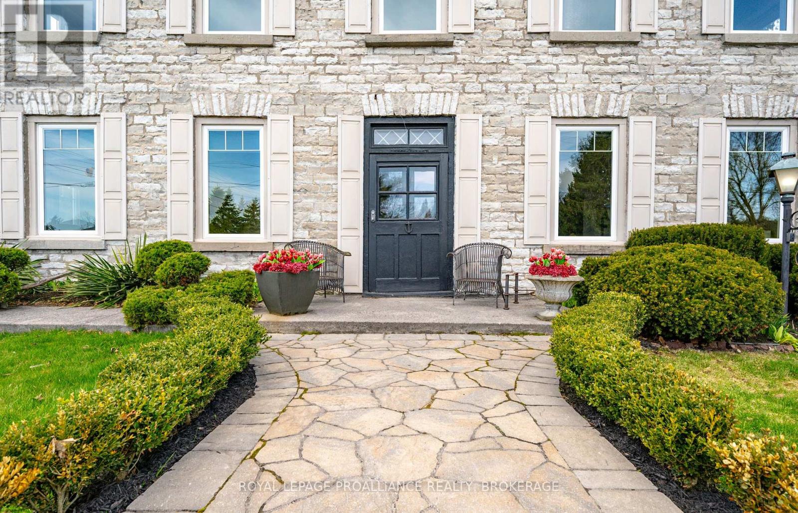 1863 Sydenham Road, Kingston, Ontario  K7L 4V4 - Photo 6 - X12107398