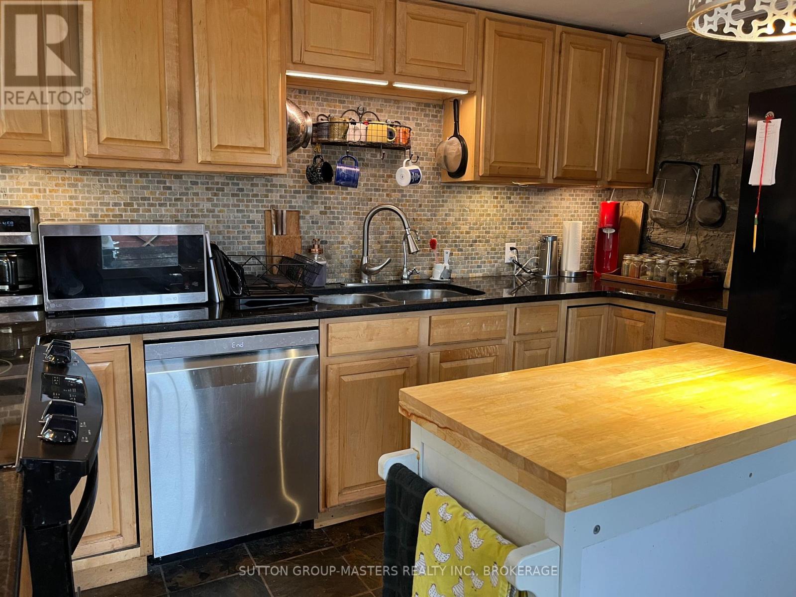 3095 Sydenham Road, Frontenac, Ontario  K0H 1M0 - Photo 11 - X12108098