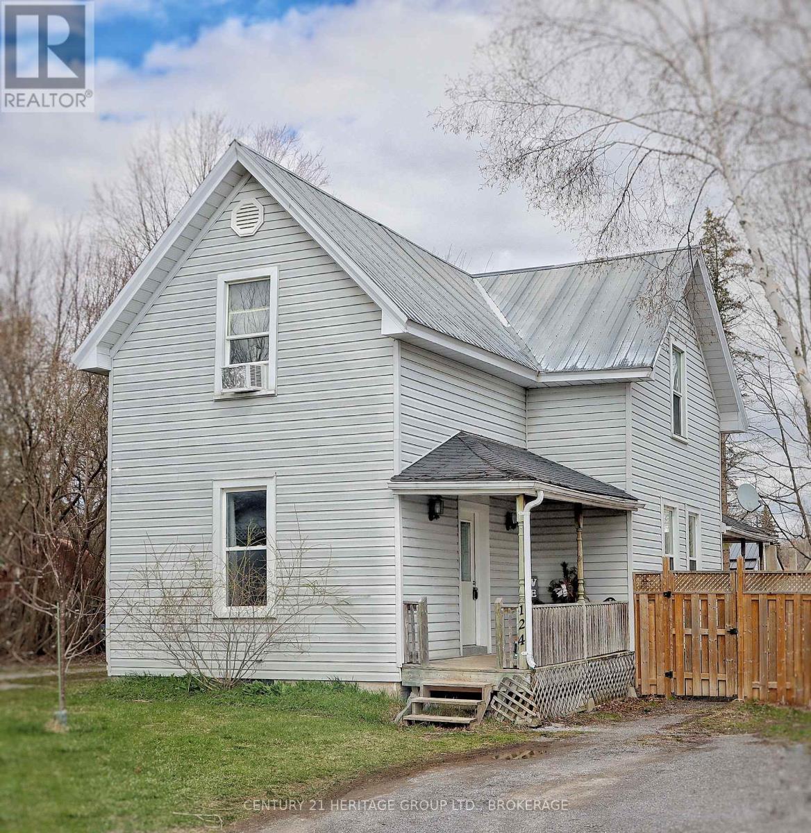 124 Centre Street, Deseronto, Ontario  K0K 1X0 - Photo 1 - X12108137