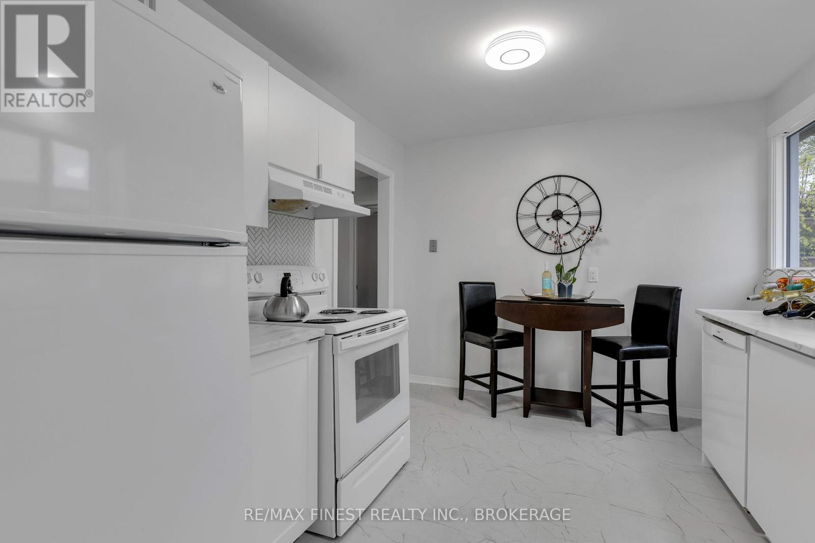 952 Old Colony Road, Kingston, Ontario  K7P 1J7 - Photo 11 - X12108281