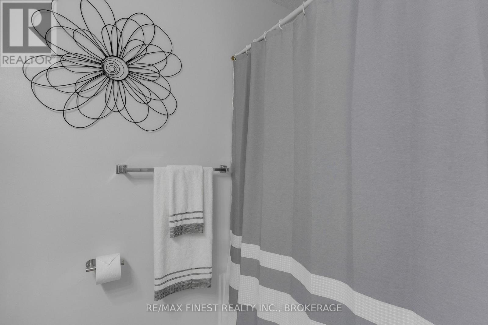 952 Old Colony Road, Kingston, Ontario  K7P 1J7 - Photo 14 - X12108281