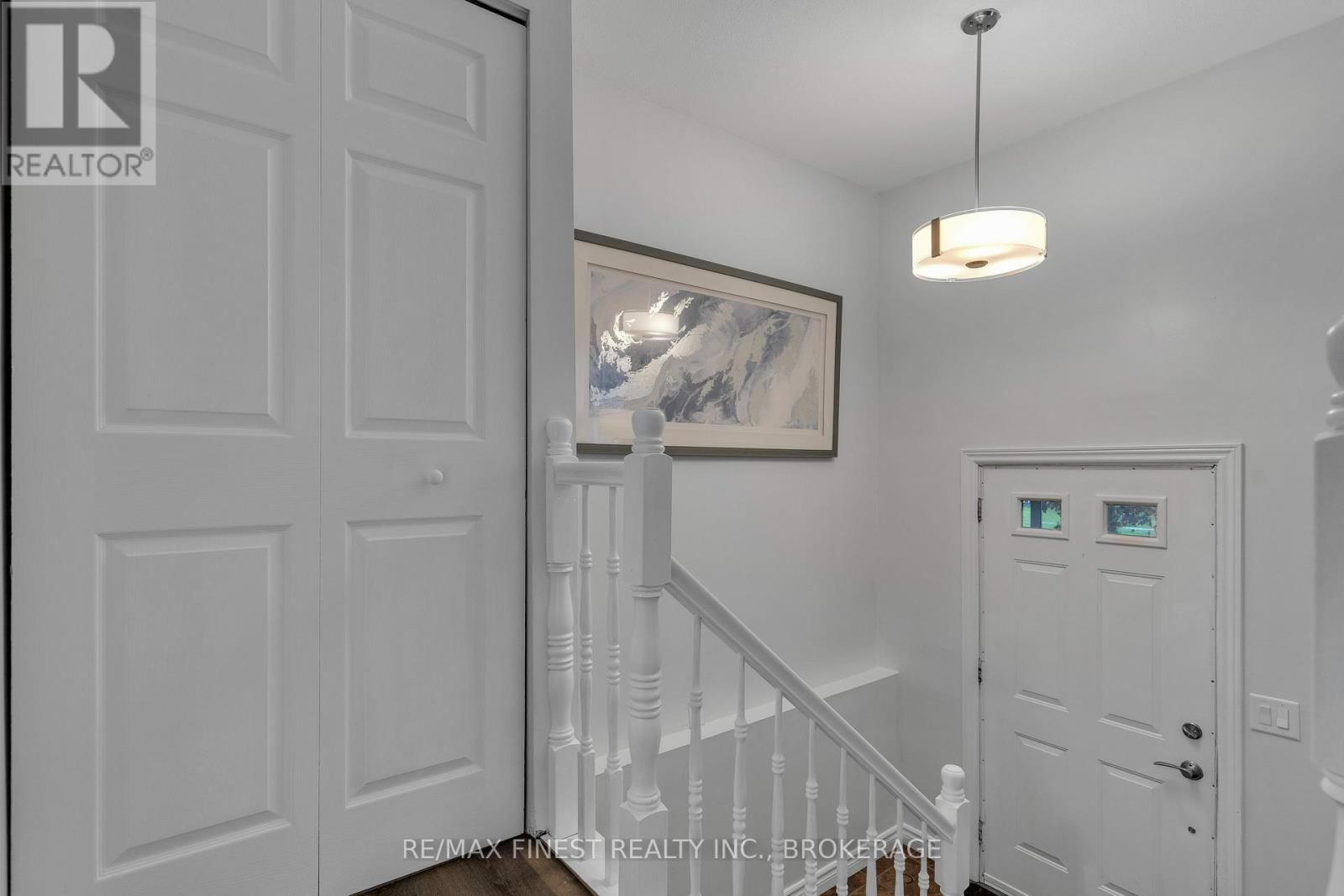 952 Old Colony Road, Kingston, Ontario  K7P 1J7 - Photo 4 - X12108281