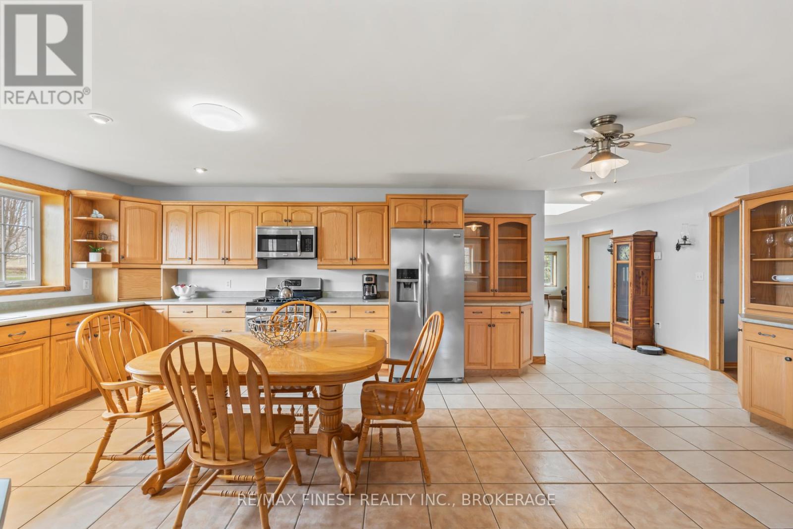 2800 Front Road, Loyalist, Ontario  K0H 2S0 - Photo 11 - X12108704