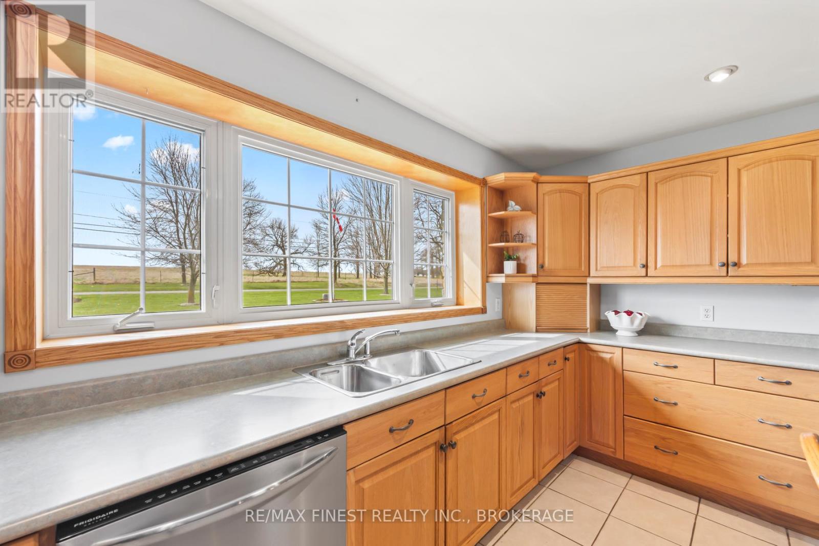 2800 Front Road, Loyalist, Ontario  K0H 2S0 - Photo 13 - X12108704