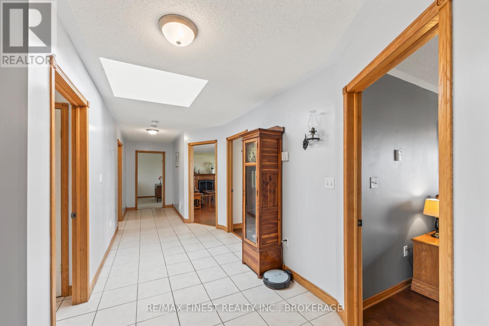2800 Front Road, Loyalist, Ontario  K0H 2S0 - Photo 15 - X12108704