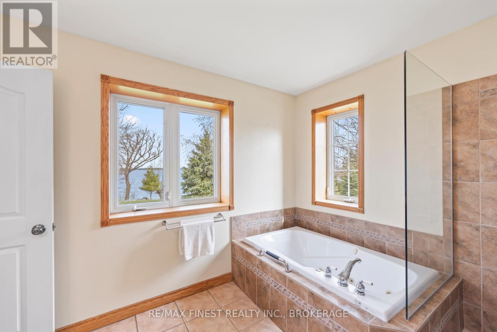 2800 Front Road, Loyalist, Ontario  K0H 2S0 - Photo 22 - X12108704