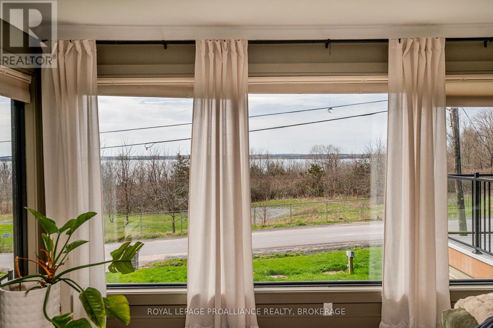 792 Sterling Avenue, Kingston, Ontario  K7L 4V1 - Photo 11 - X12109674