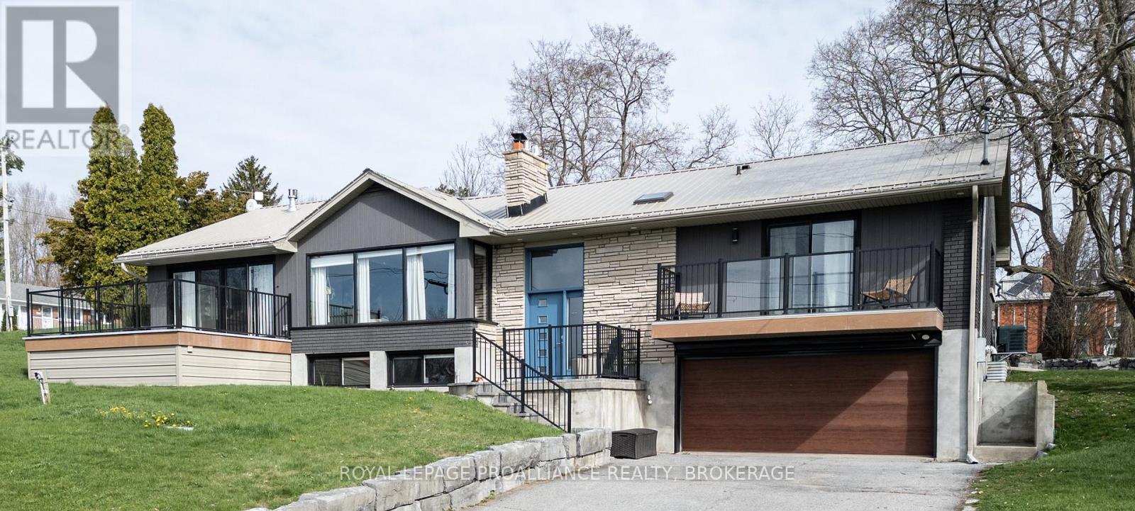 792 Sterling Avenue, Kingston, Ontario  K7L 4V1 - Photo 2 - X12109674