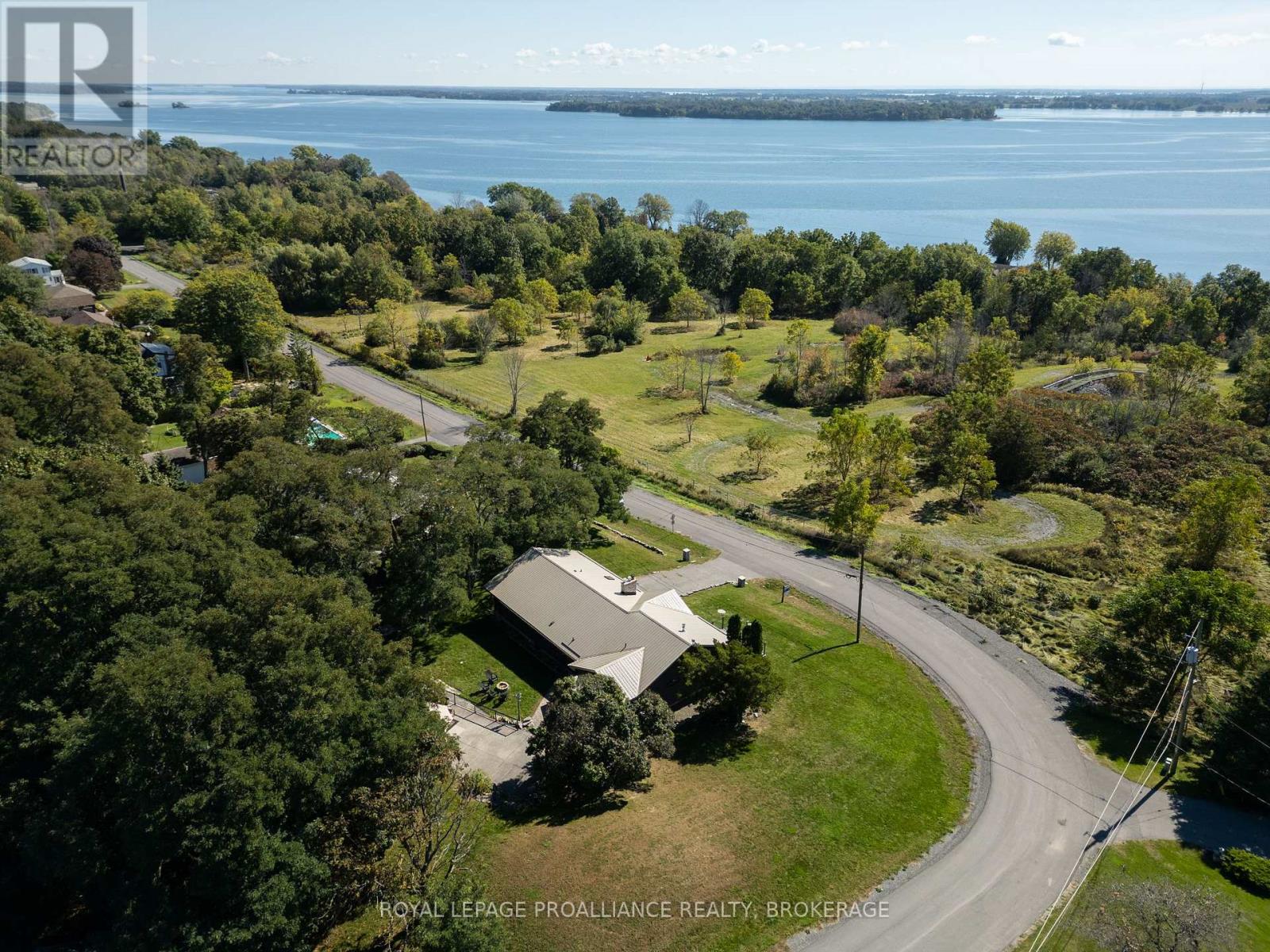 792 Sterling Avenue, Kingston, Ontario  K7L 4V1 - Photo 4 - X12109674