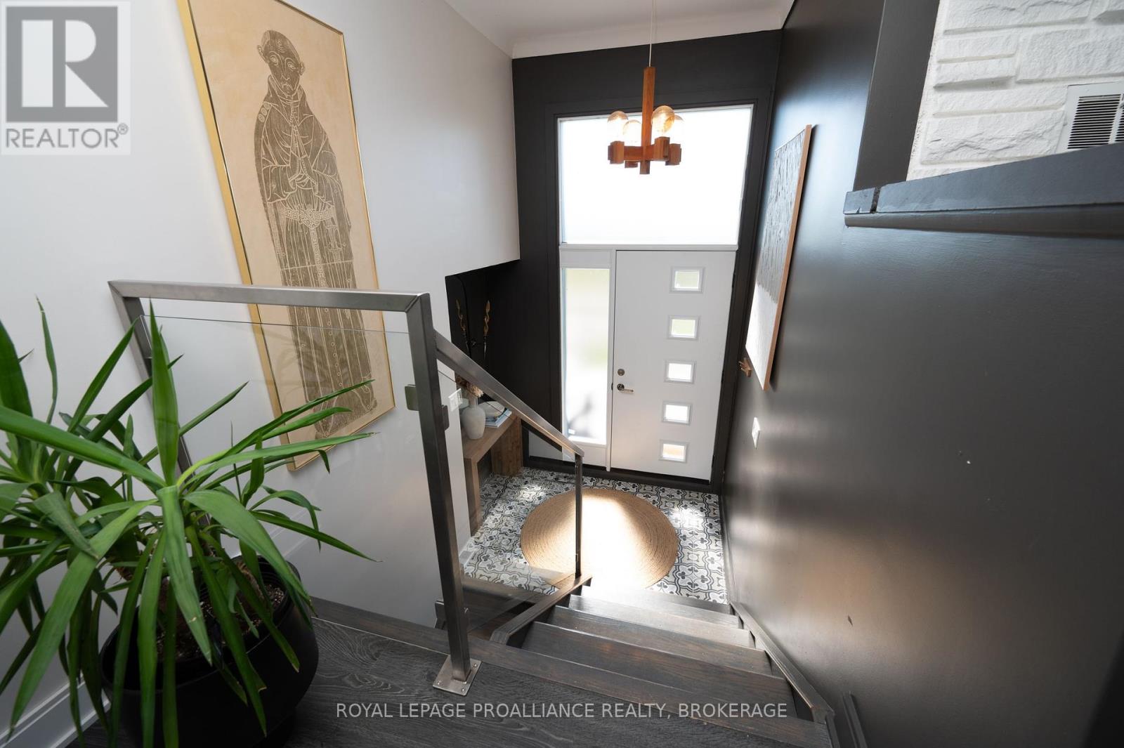 792 Sterling Avenue, Kingston, Ontario  K7L 4V1 - Photo 7 - X12109674