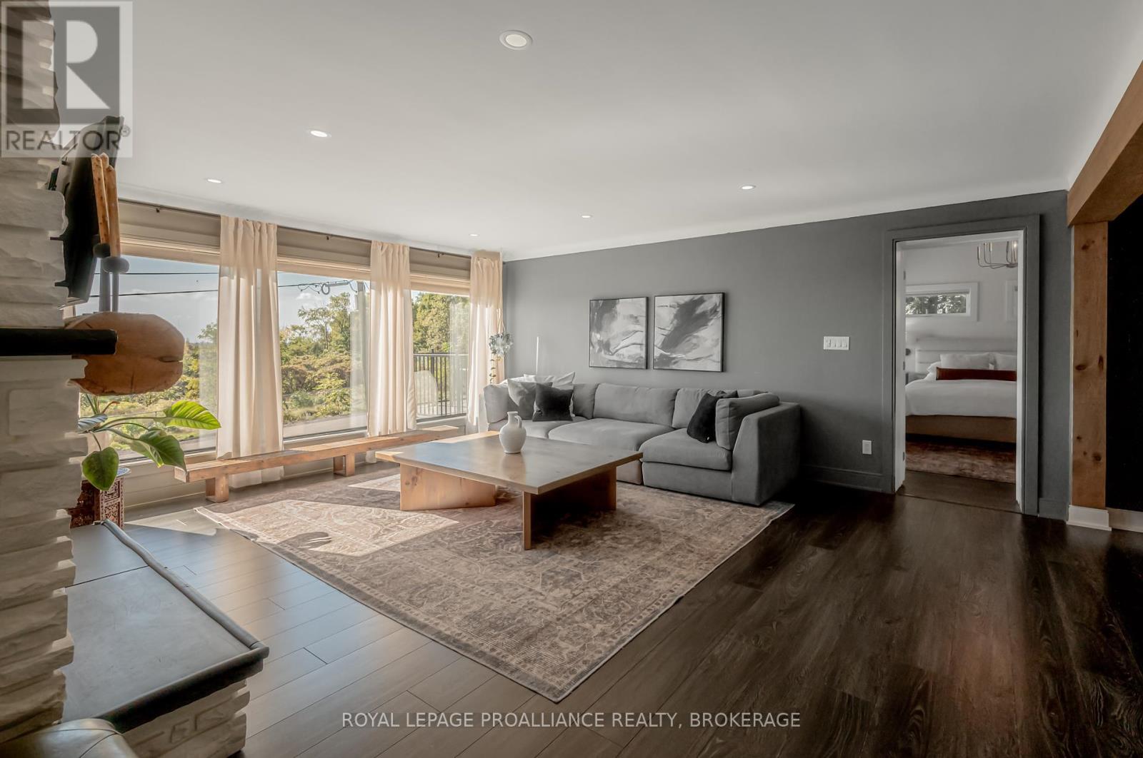 792 Sterling Avenue, Kingston, Ontario  K7L 4V1 - Photo 8 - X12109674