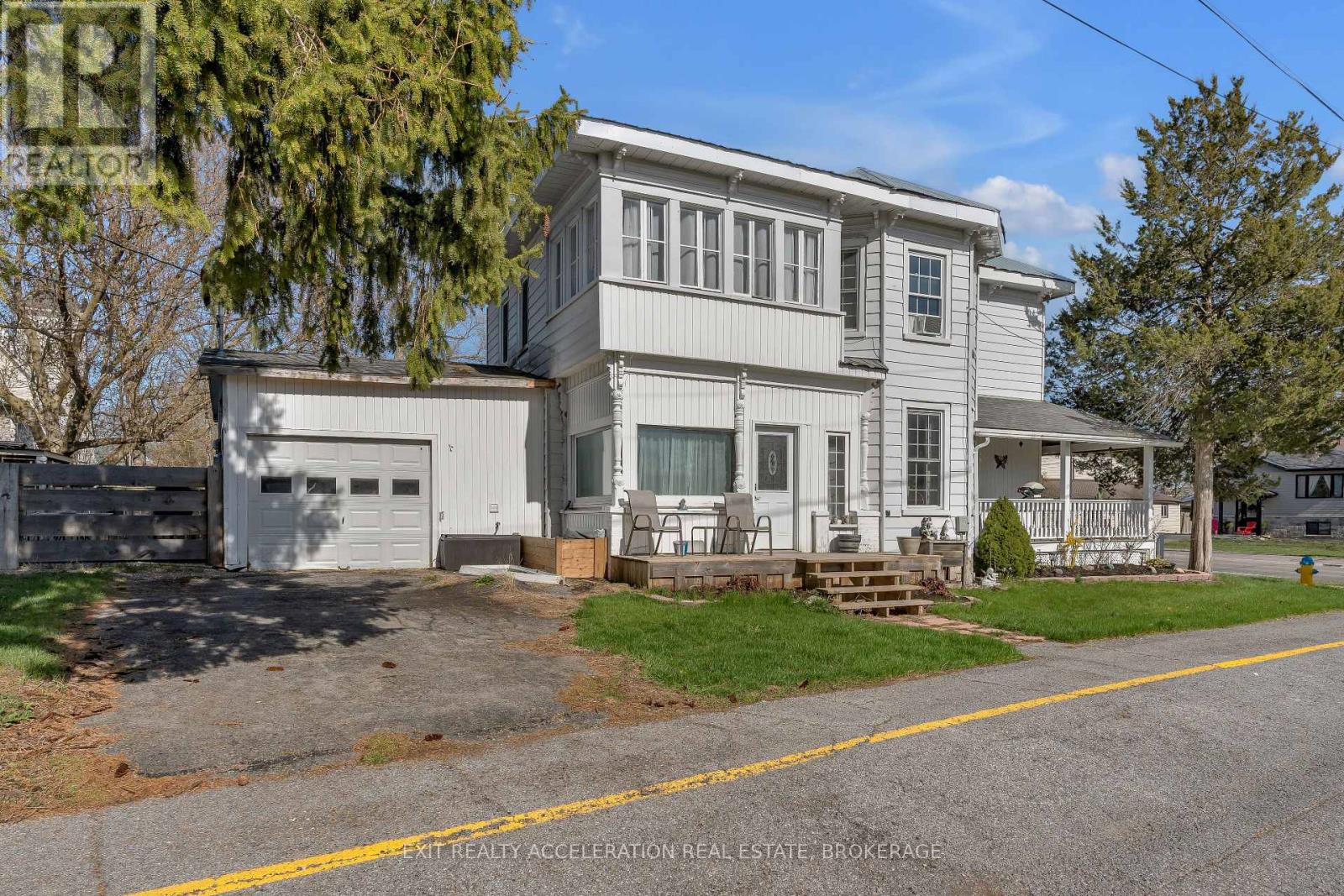 273 Dundas Street, Deseronto, Ontario  K0K 1X0 - Photo 4 - X12111862