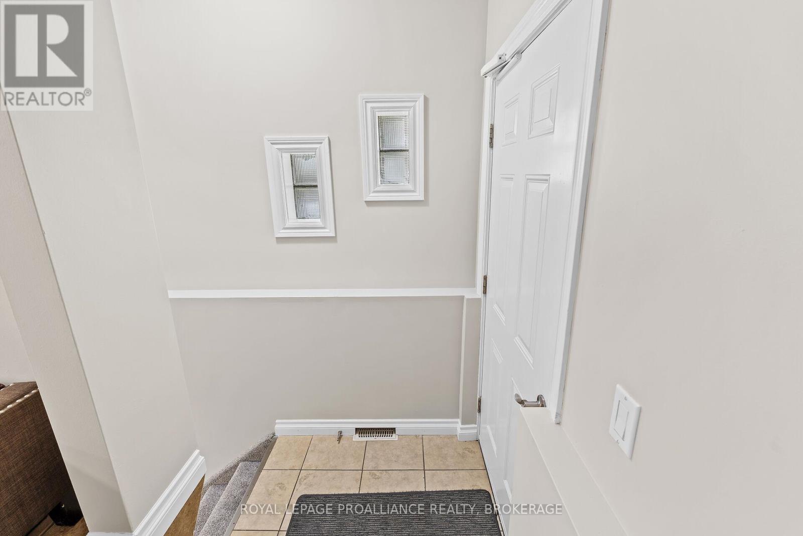 2112 Burbrook Road, Kingston, Ontario  K7L 4V4 - Photo 29 - X12112108