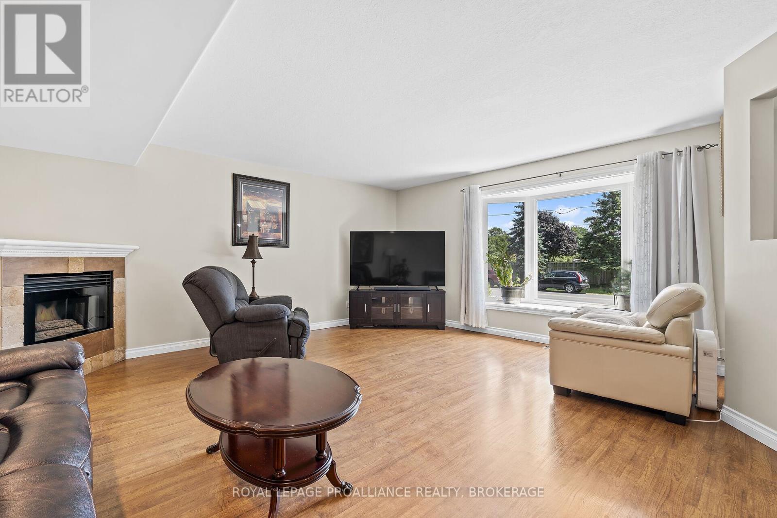 2112 Burbrook Road, Kingston, Ontario  K7L 4V4 - Photo 8 - X12112108