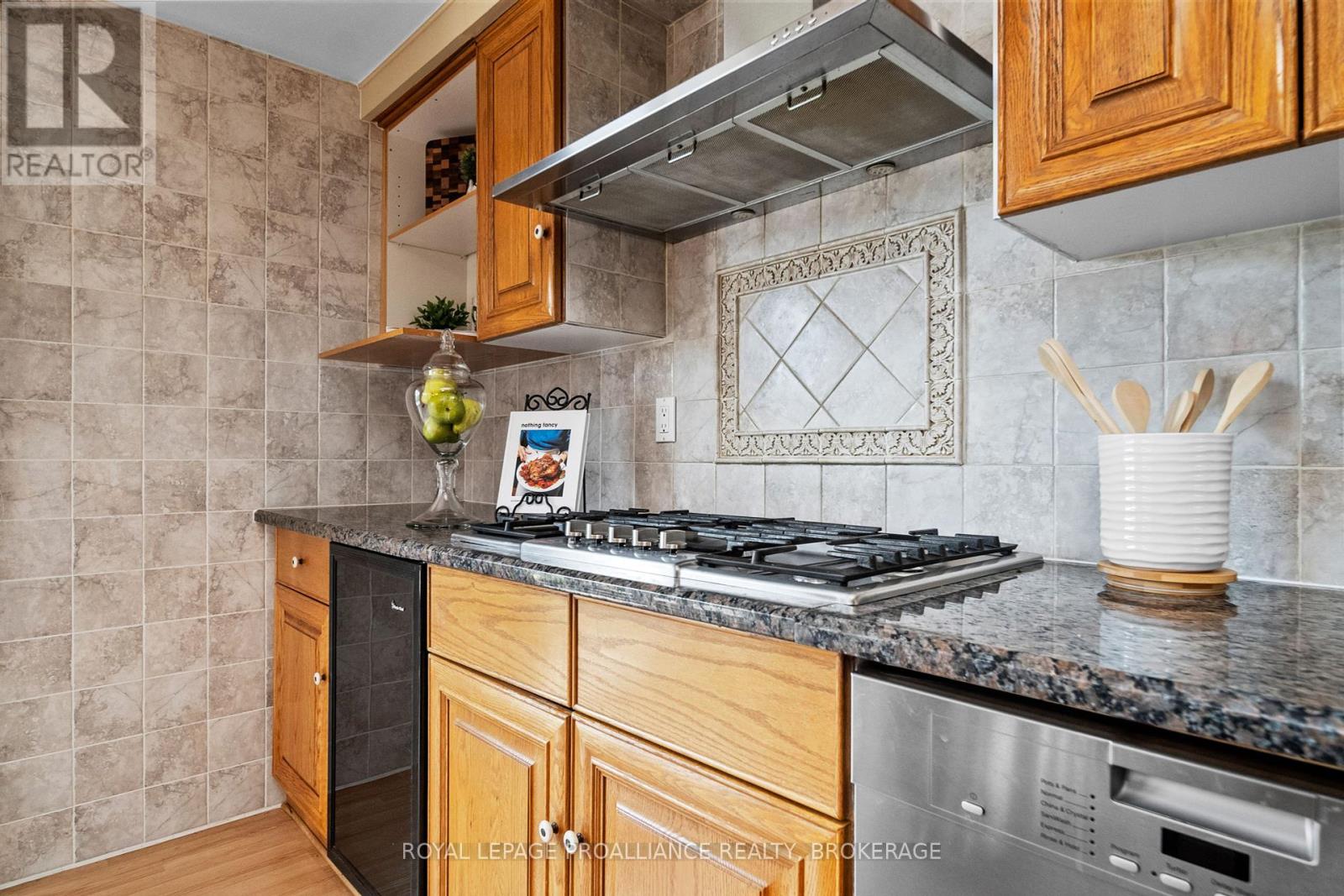 1021 Sydenham Road, Kingston, Ontario  K7M 3L8 - Photo 21 - X12112334