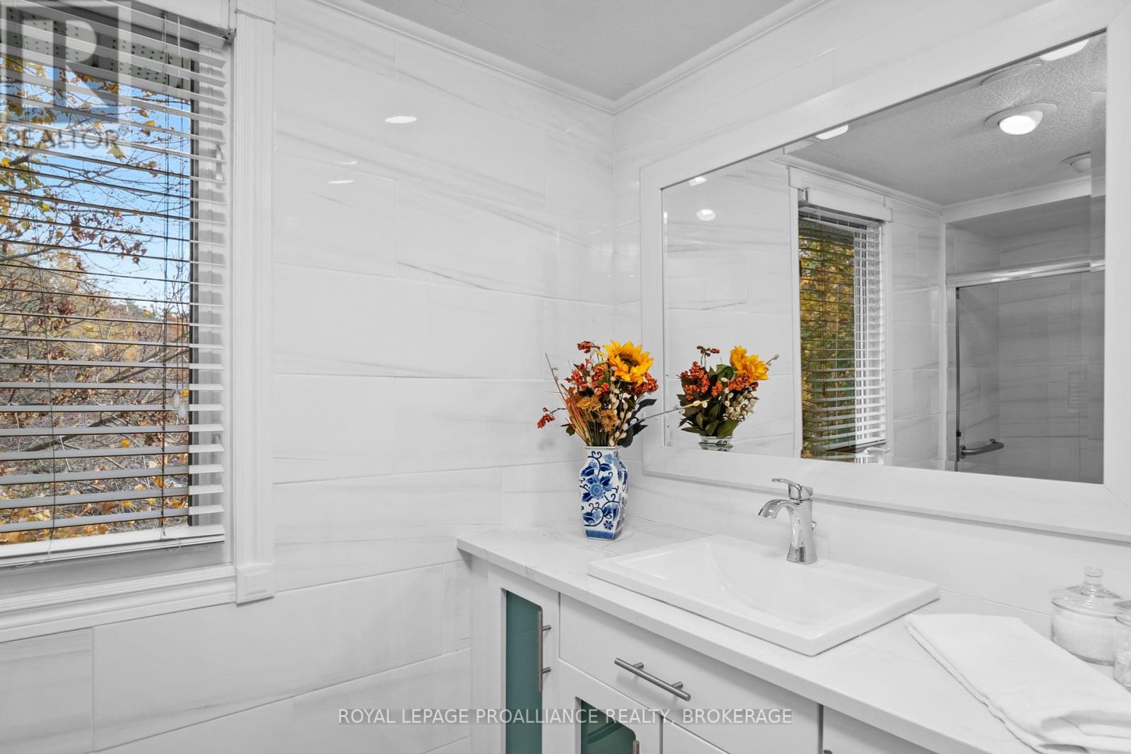1021 Sydenham Road, Kingston, Ontario  K7M 3L8 - Photo 28 - X12112334