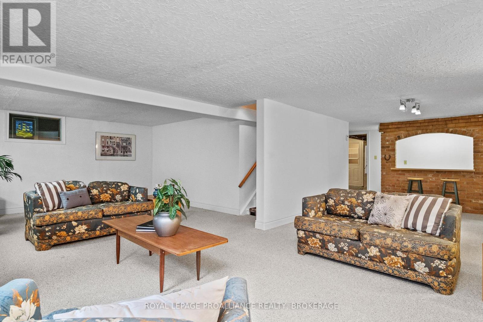 1021 Sydenham Road, Kingston, Ontario  K7M 3L8 - Photo 35 - X12112334