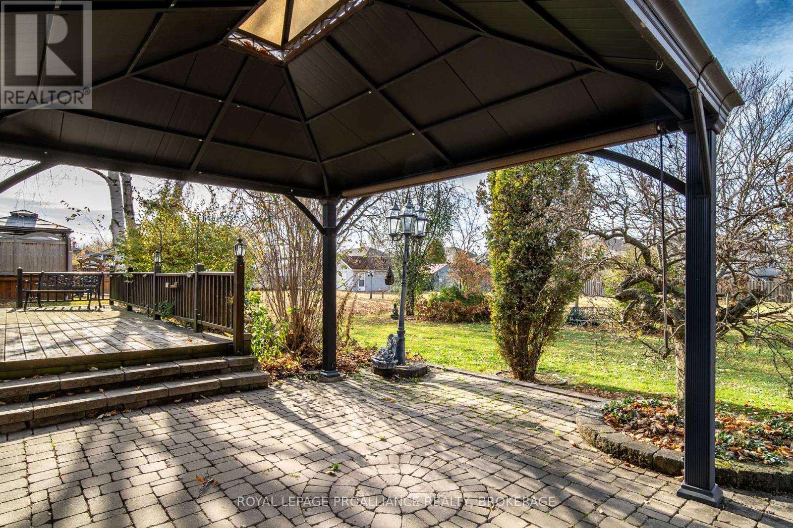1021 Sydenham Road, Kingston, Ontario  K7M 3L8 - Photo 45 - X12112334