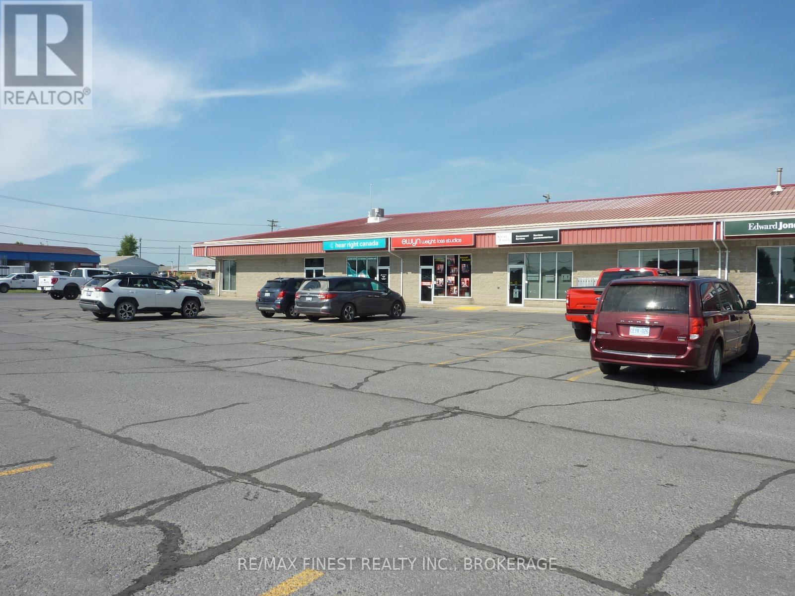 11 - 2 Dairy Avenue, Greater Napanee, Ontario  K7R 3T1 - Photo 5 - X12112630