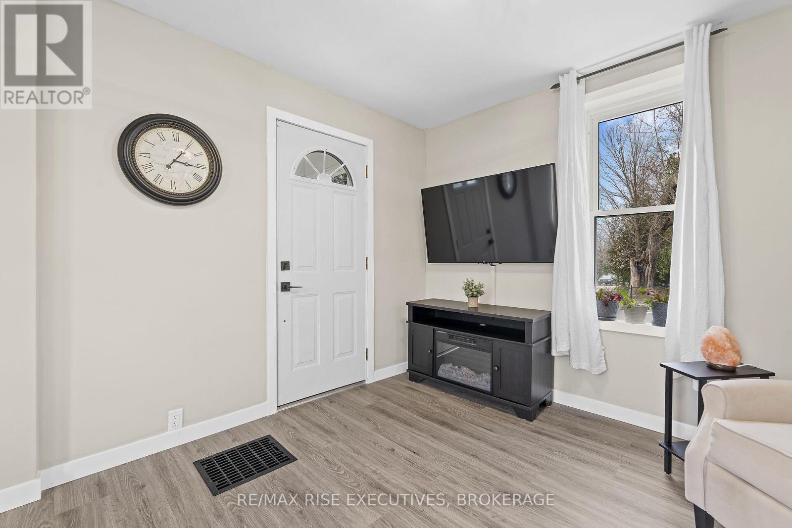 2 Elma Street, Athens, Ontario  K0E 1B0 - Photo 12 - X12112797