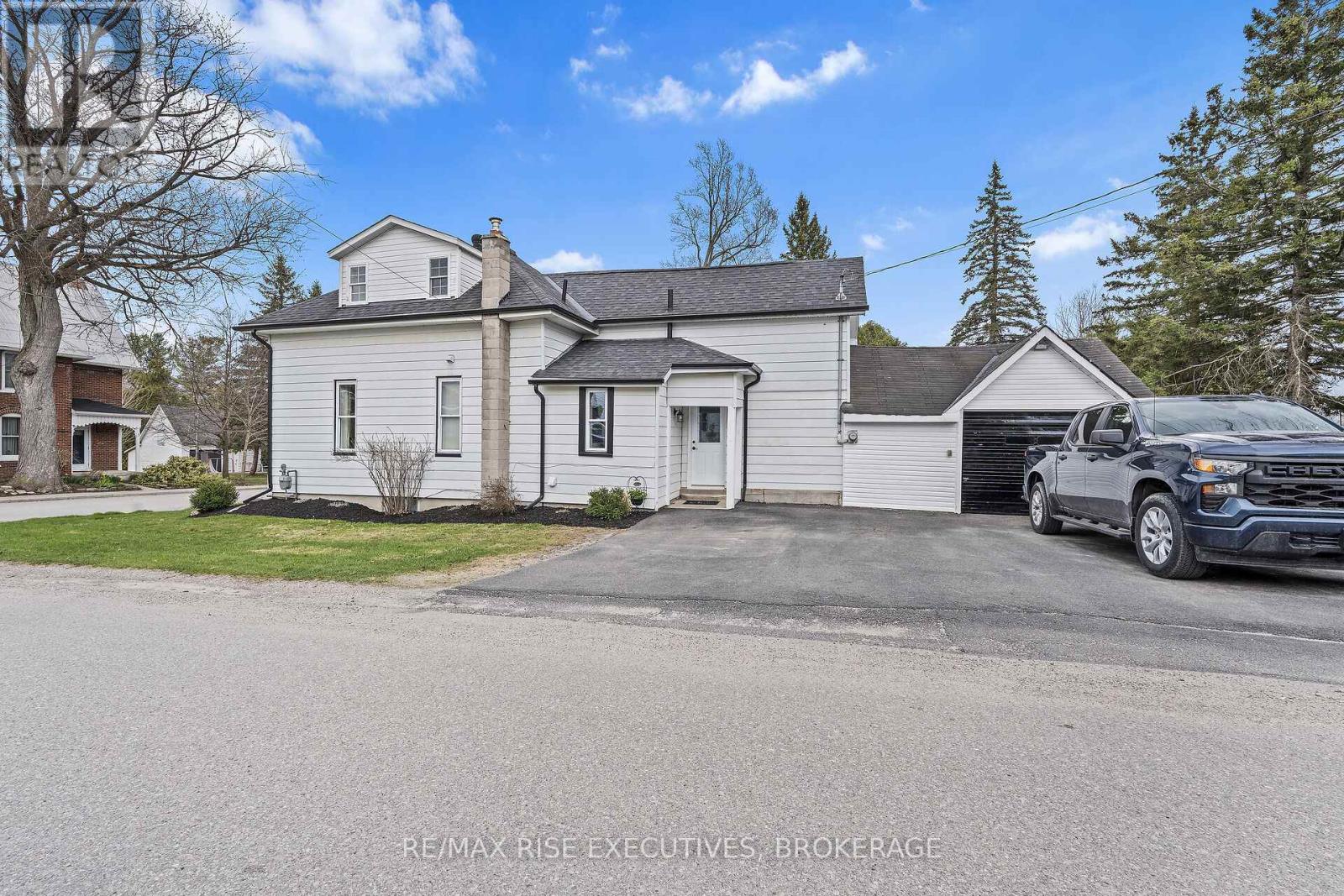 2 Elma Street, Athens, Ontario  K0E 1B0 - Photo 3 - X12112797