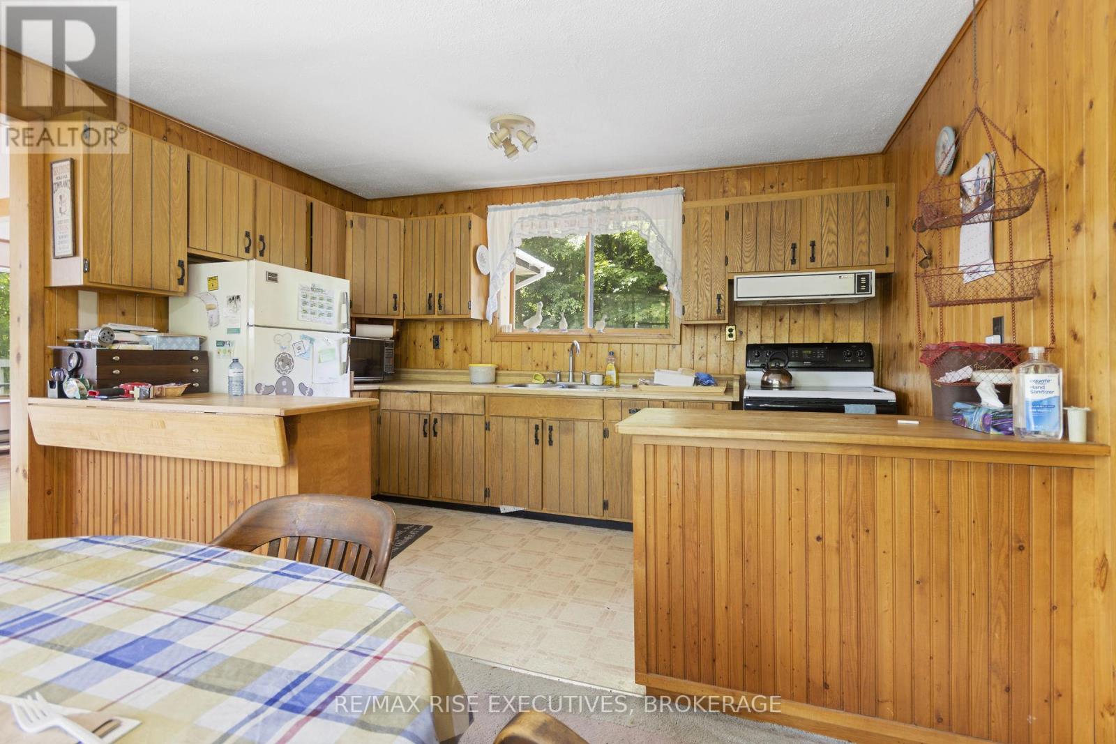 1349 Ridge Road, Frontenac, Ontario  K0H 2N0 - Photo 14 - X12113433