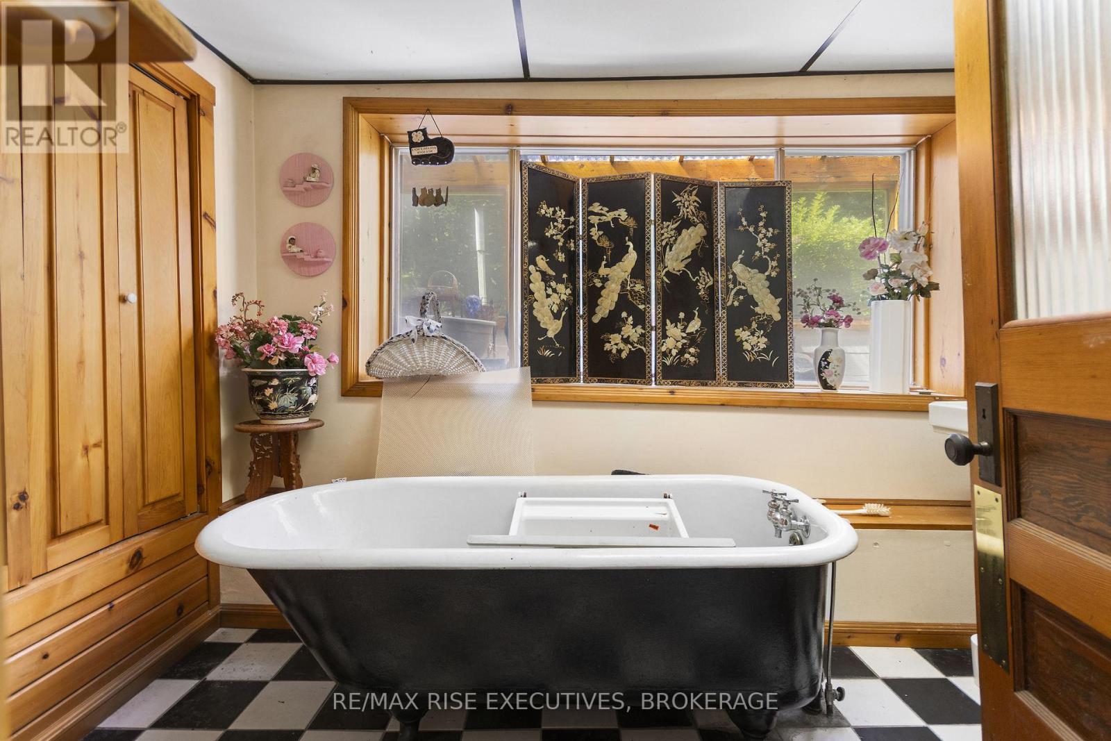 1349 Ridge Road, Frontenac, Ontario  K0H 2N0 - Photo 30 - X12113433