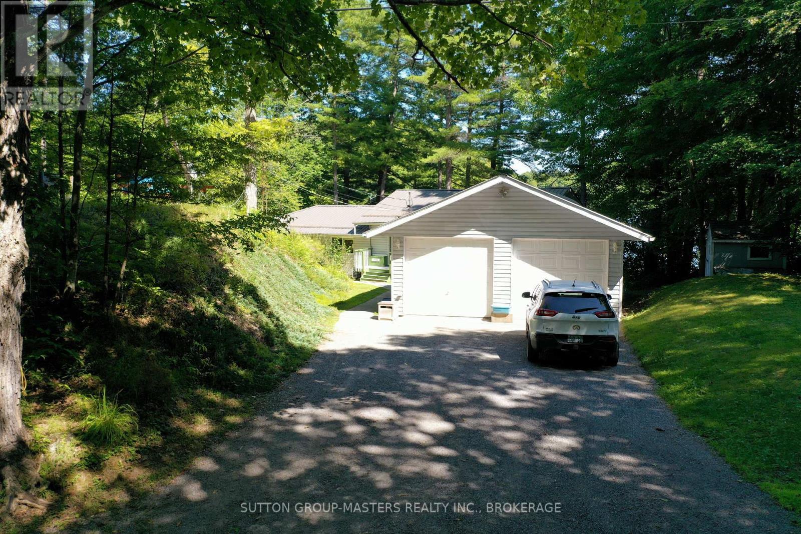 1119 Narrows Lane, Frontenac, Ontario  K0H 2L0 - Photo 2 - X12114724