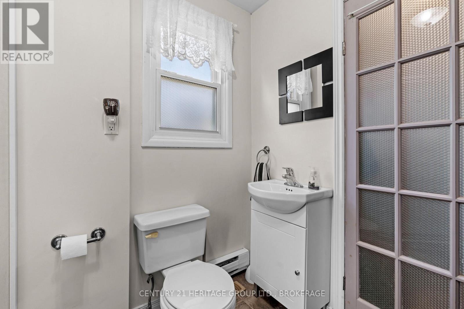 415 Shane Street, Loyalist, Ontario  K0H 2H0 - Photo 27 - X12115255