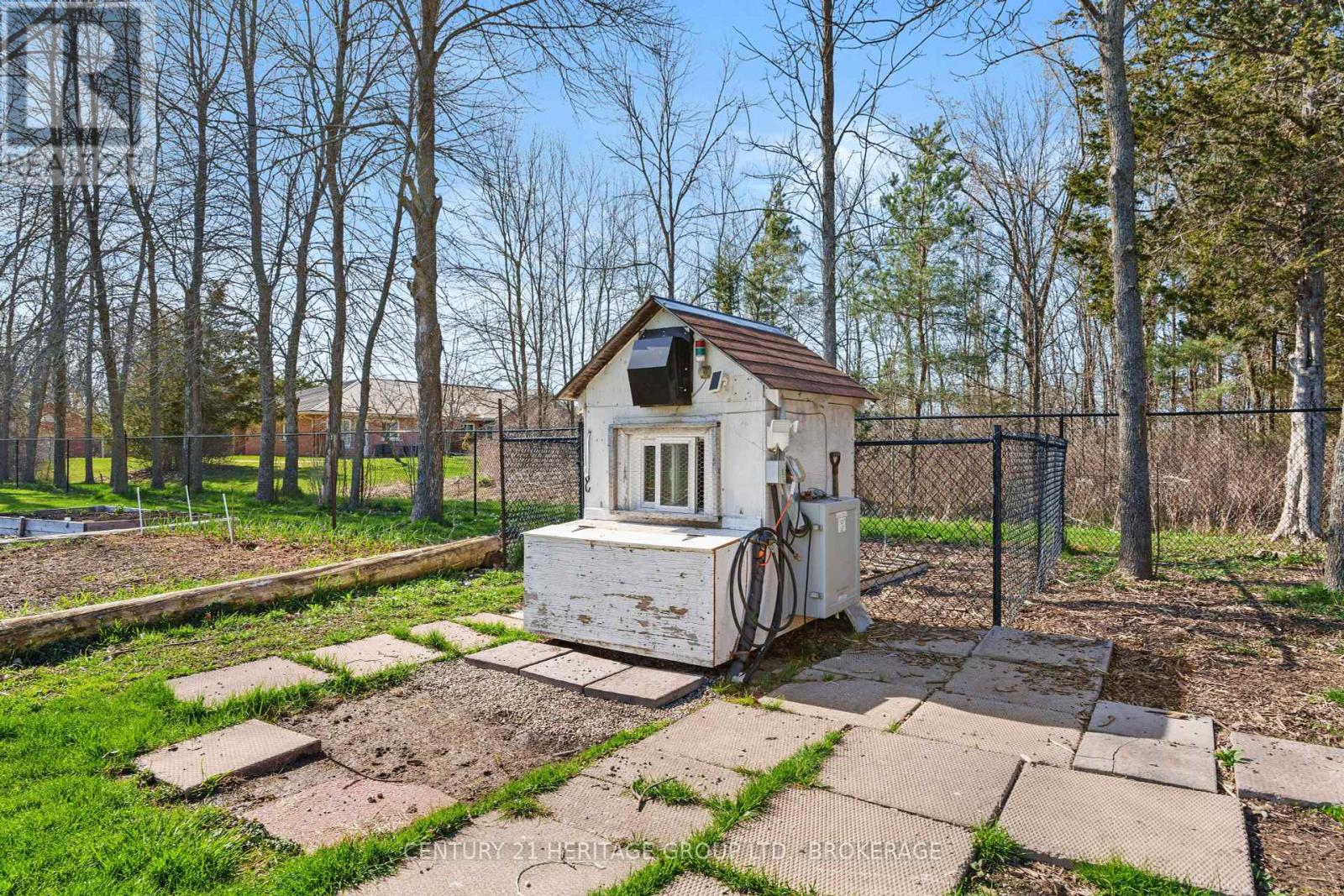 415 Shane Street, Loyalist, Ontario  K0H 2H0 - Photo 30 - X12115255