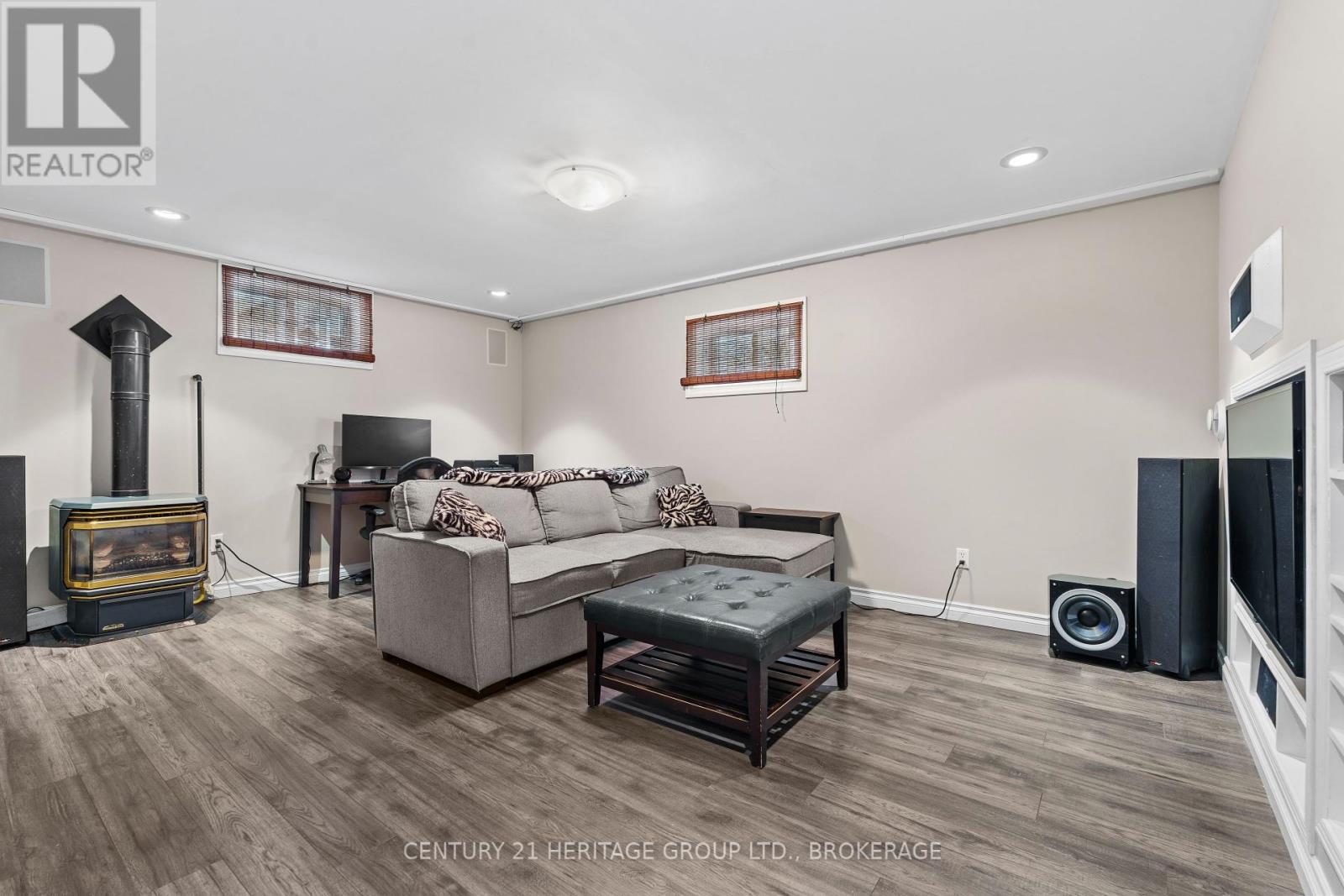 415 Shane Street, Loyalist, Ontario  K0H 2H0 - Photo 45 - X12115255