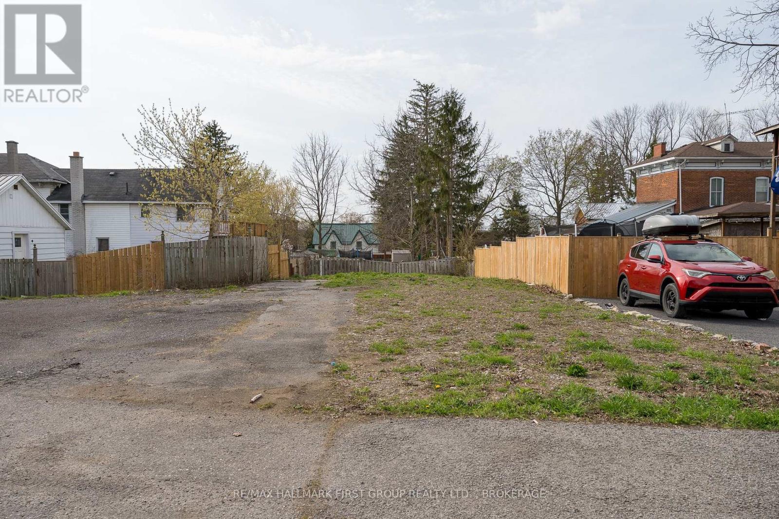 284 Dundas Street, Deseronto, Ontario  K0K 1X0 - Photo 4 - X12115757