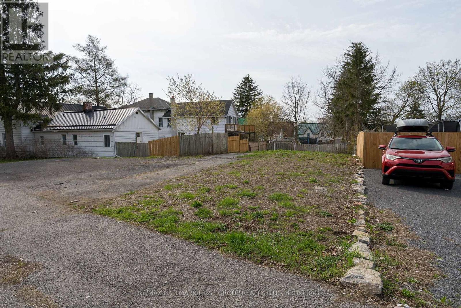 284 Dundas Street, Deseronto, Ontario  K0K 1X0 - Photo 5 - X12115757