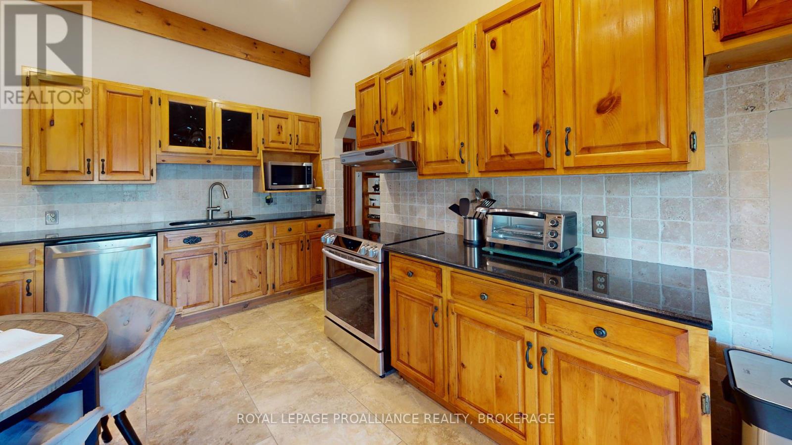915 Woodridge Lane, Leeds And The Thousand Islands, Ontario  K0E 1B0 - Photo 10 - X12115770
