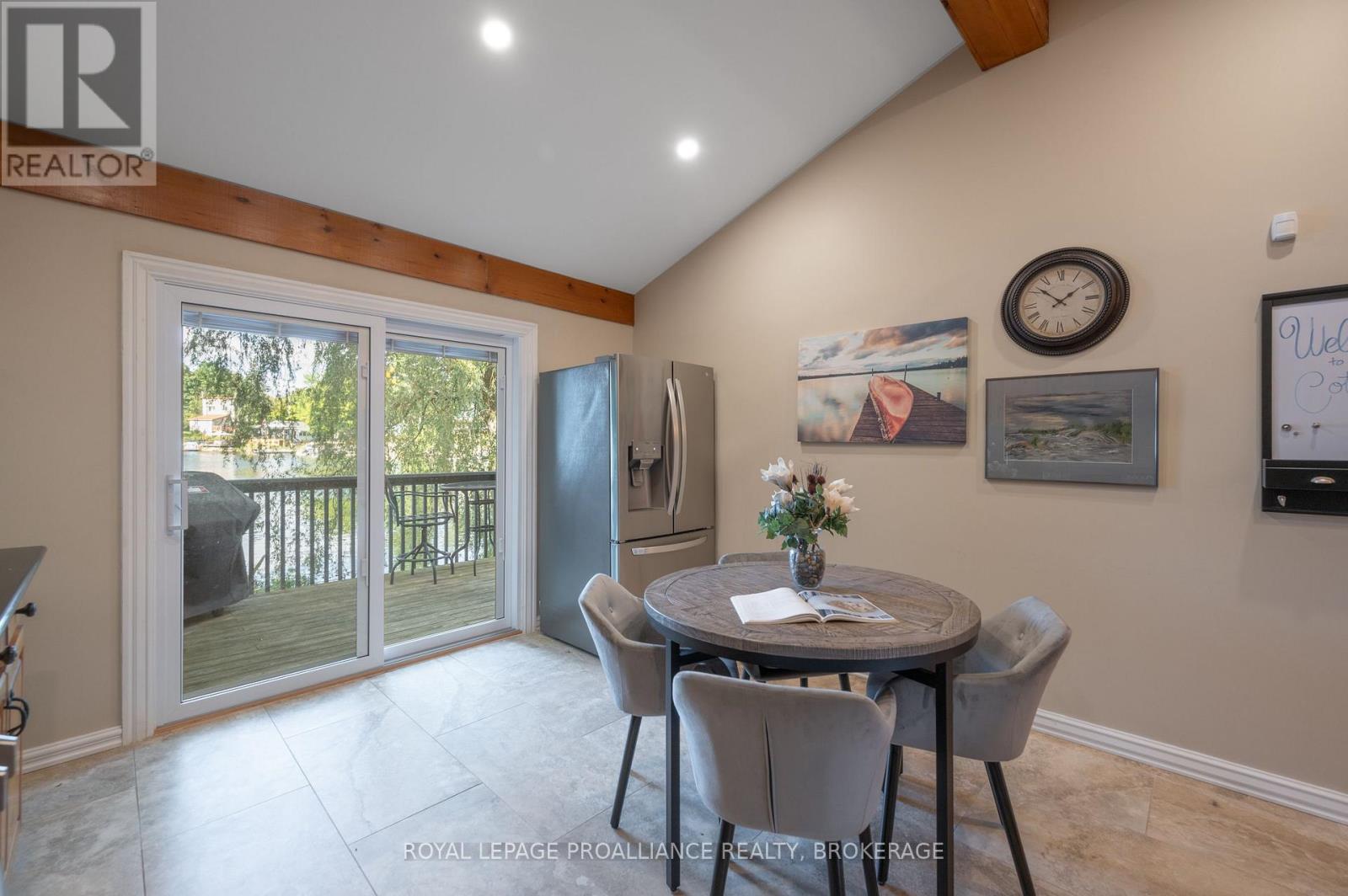 915 Woodridge Lane, Leeds And The Thousand Islands, Ontario  K0E 1B0 - Photo 12 - X12115770