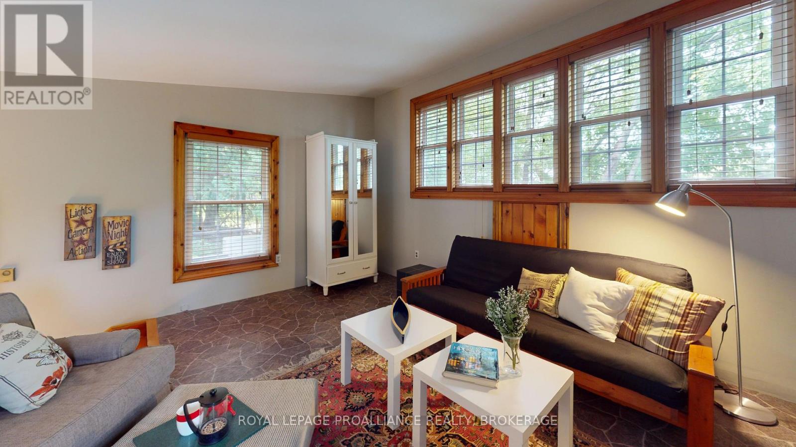 915 Woodridge Lane, Leeds And The Thousand Islands, Ontario  K0E 1B0 - Photo 23 - X12115770