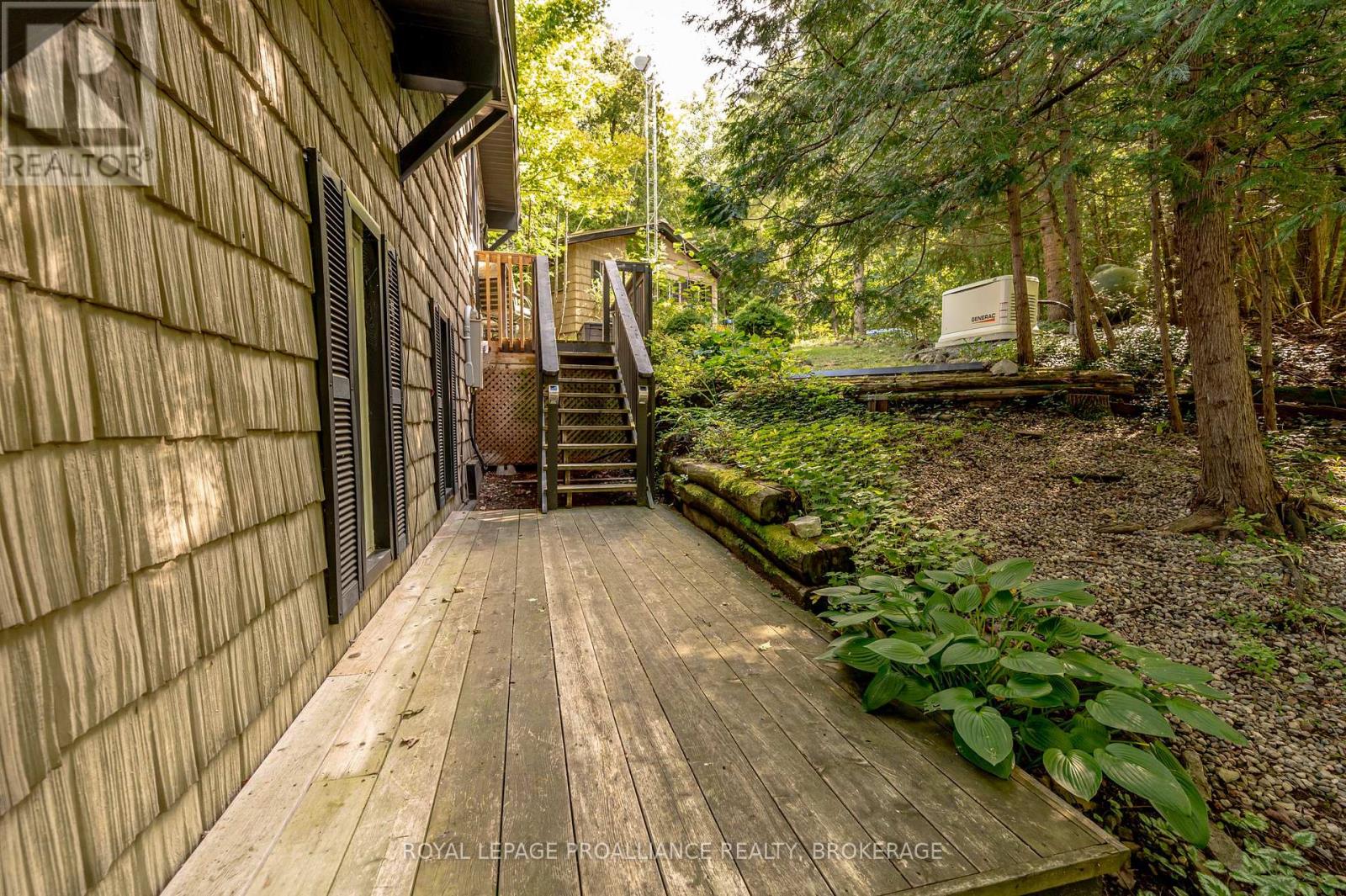 915 Woodridge Lane, Leeds And The Thousand Islands, Ontario  K0E 1B0 - Photo 30 - X12115770