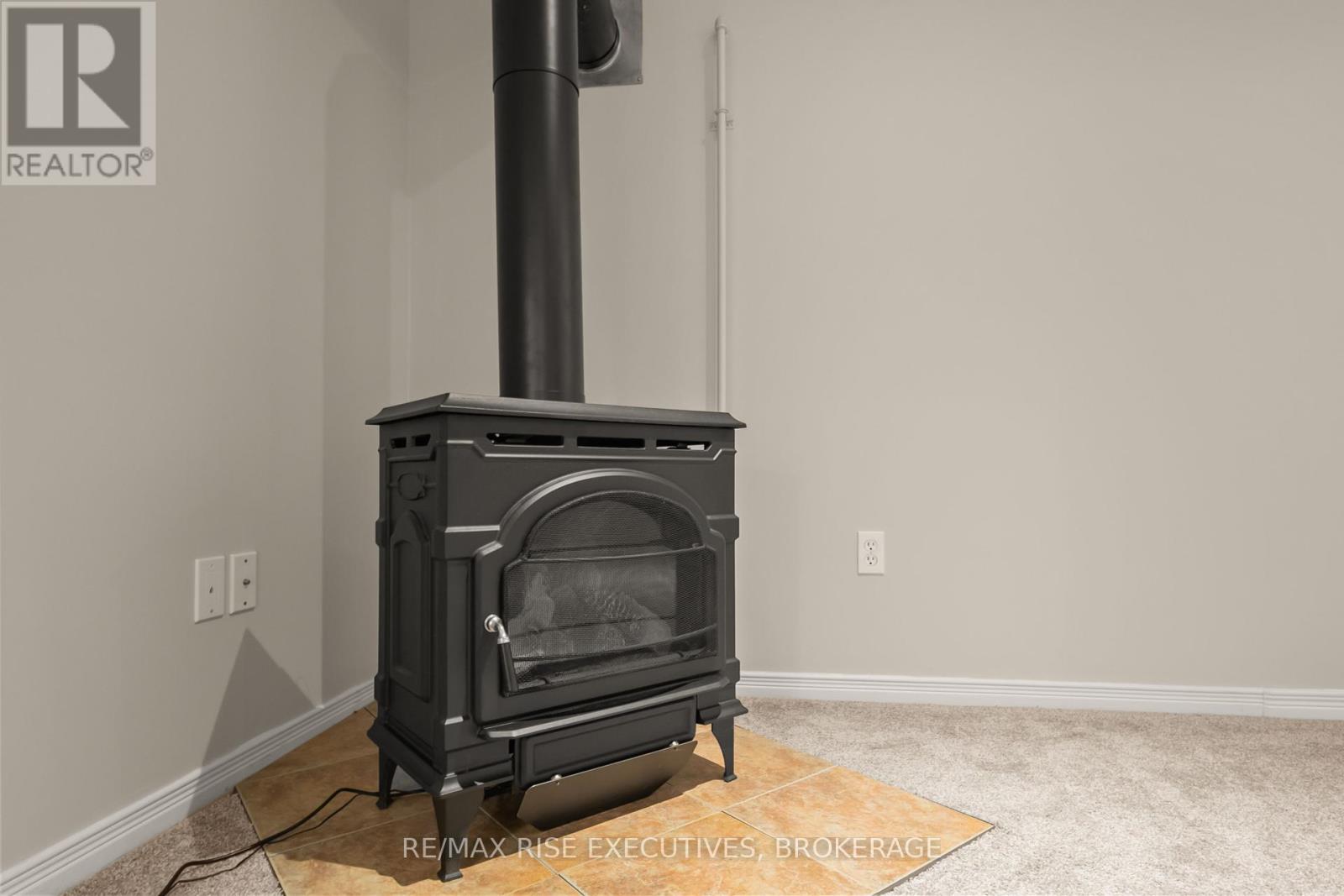 421 Cooke Crescent, Kingston, Ontario  K7P 3J5 - Photo 25 - X12116846
