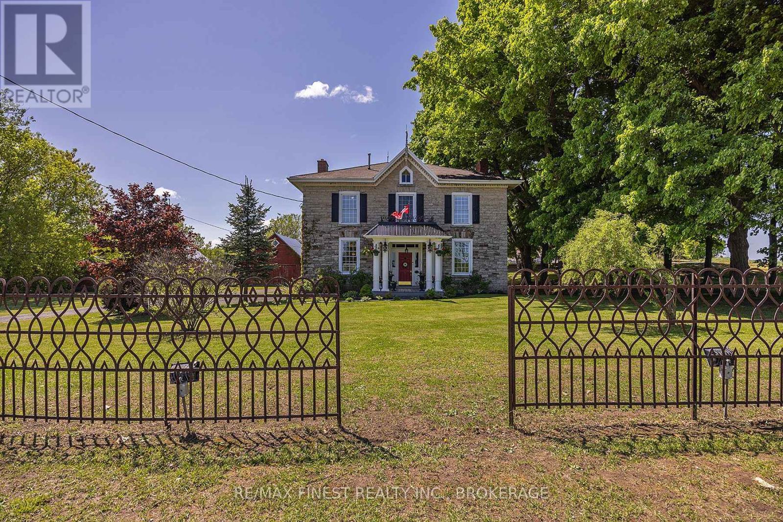221 Highway 15, Front Of Leeds & Seeleys Bay, Ontario  K0H 2N0 - Photo 4 - X12117097