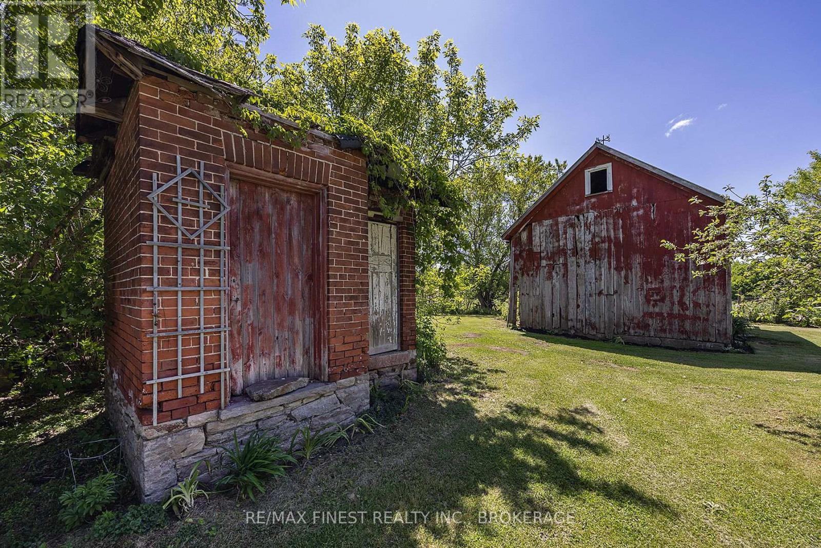 221 Highway 15, Front Of Leeds & Seeleys Bay, Ontario  K0H 2N0 - Photo 49 - X12117097