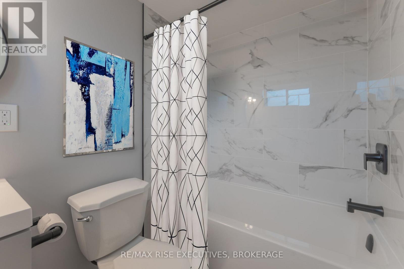 2 - 811 Overlea Court, Kingston, Ontario  K7M 6Z8 - Photo 6 - X12117370