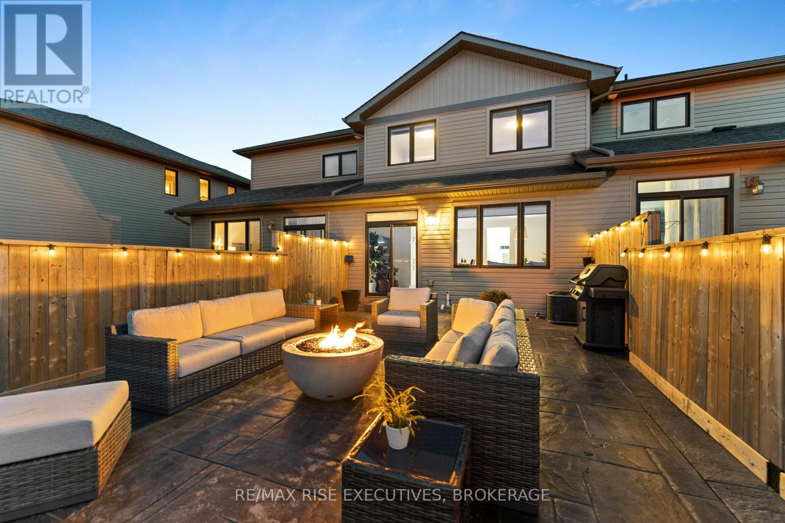 125 SIMURDA COURT, Loyalist, Ontario