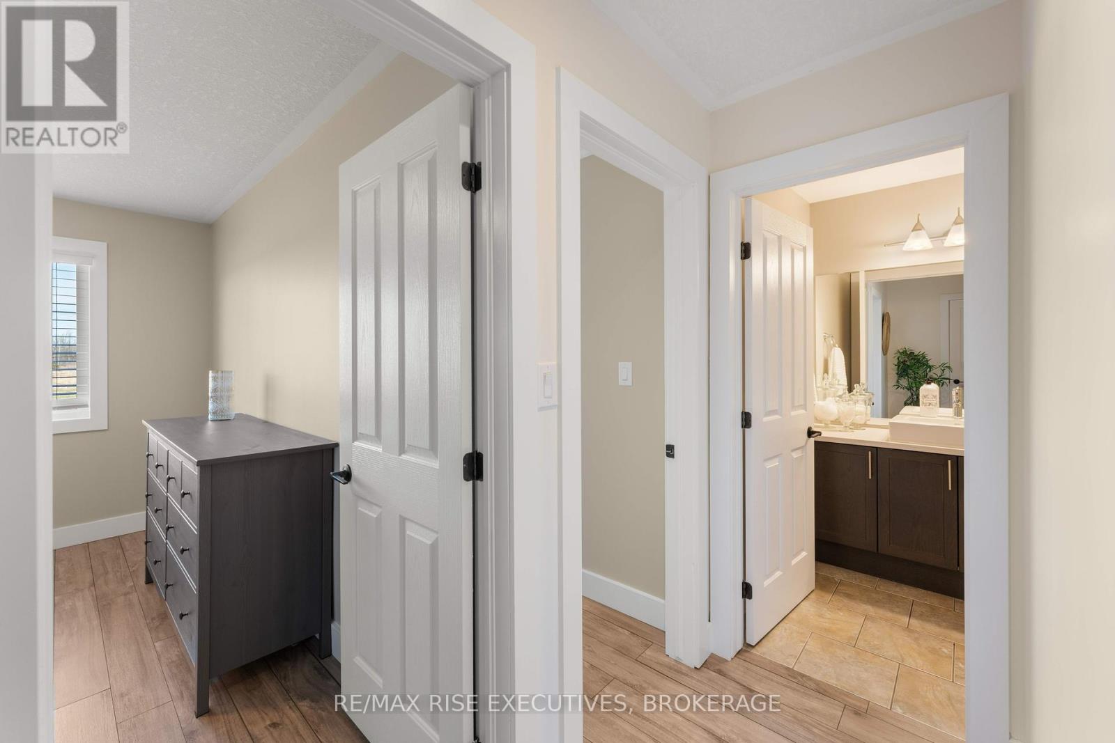 125 Simurda Court, Loyalist, Ontario  K7N 1Y7 - Photo 15 - X12118387