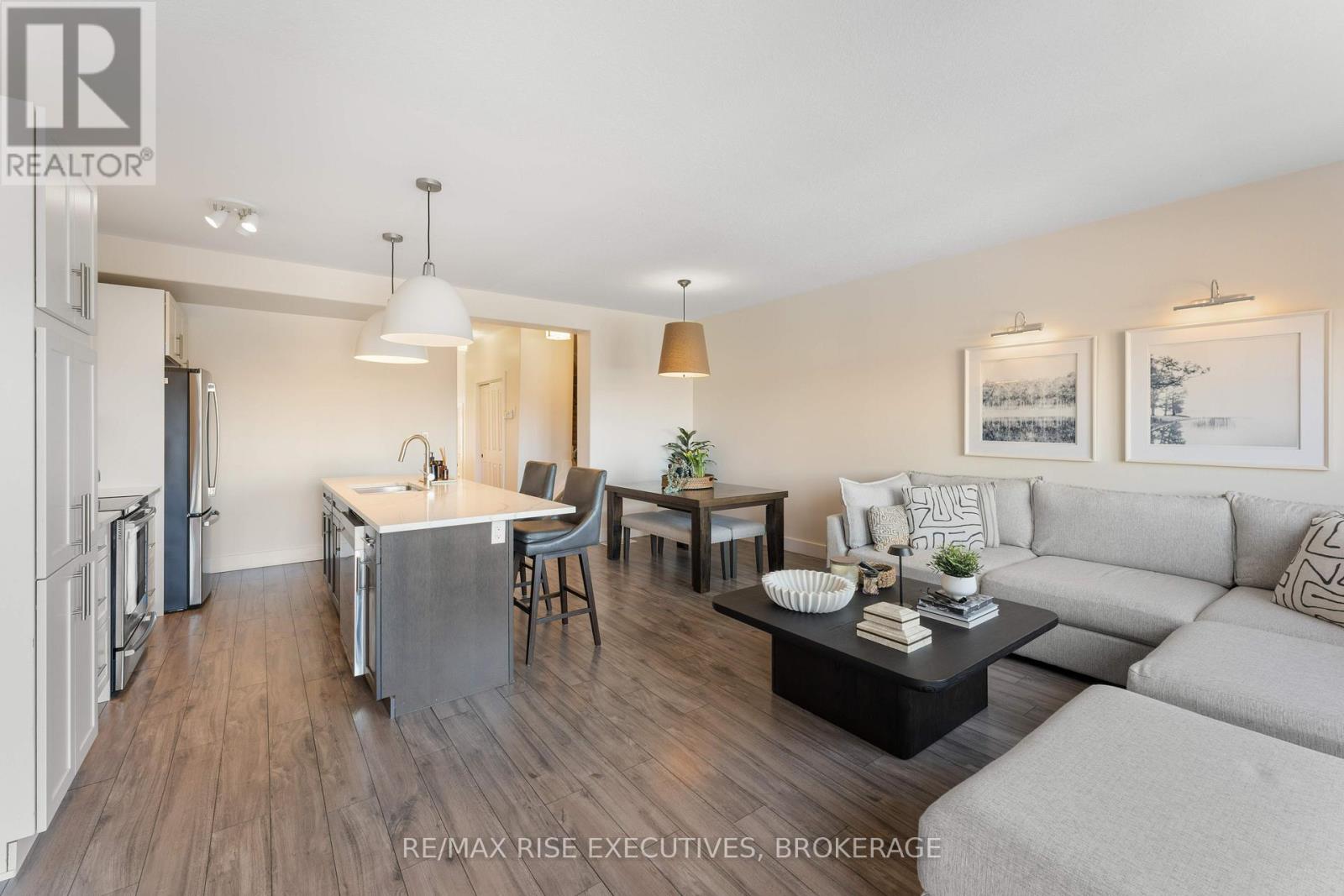 125 Simurda Court, Loyalist, Ontario  K7N 1Y7 - Photo 6 - X12118387